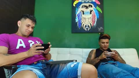 Snapshot of gendersonfit chatting on 11-28-25, 10:01 gendersonfit online show from 11-28-25, 10:01