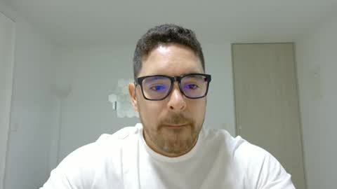genesis_wb online show from 05-10-26, 01:44