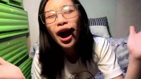 Yuki online show from 02-10-26, 01:37
