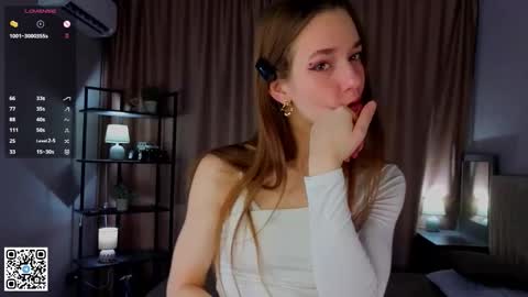 Amely  online show from 11-21-25, 04:11