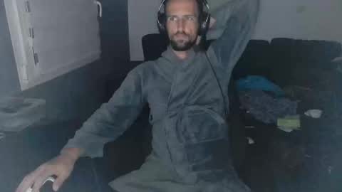 Snapshot of genie_lamps chatting on 11-02-25, 09:50 Edouard online show from 11-02-25, 09:50