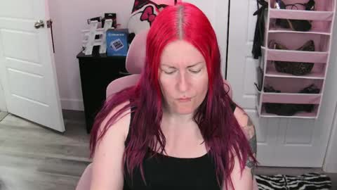 Genny Rock   and  online show from 06-04-26, 12:33