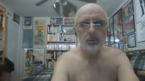 Snapshot of gentcallr chatting on 01-06-26, 09:35 Steve online show from 01-06-26, 09:35