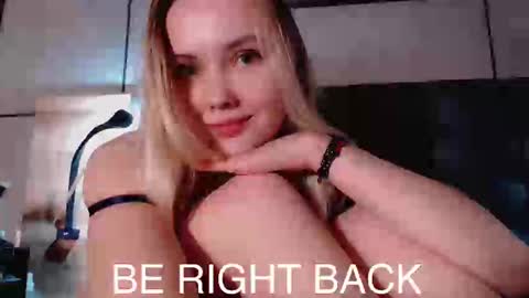 Snapshot of gentleflower23 chatting on 09-13-25, 10:20 Tanya online show from 09-13-25, 10:20