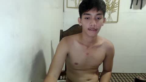 Snapshot of gentlemanlustx chatting on 09-13-25, 02:39 Rayl online show from 09-13-25, 02:39