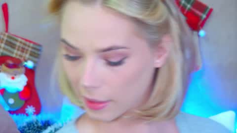 GentleRossi online show from 12-17-25, 01:39