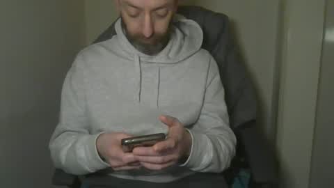 Snapshot of geon2xx chatting on 12-08-24, 08:20 Geon online show from 12-08-24, 08:20