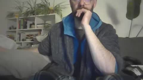 Snapshot of geon2xx chatting on 11-02-25, 02:36 Geon online show from 11-02-25, 02:36