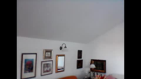 Snapshot of georg1412 chatting on 12-18-25, 01:50 georg1412 online show from 12-18-25, 01:50