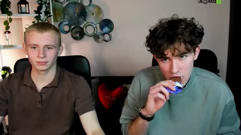 Snapshot of georg_ley chatting on 03-14-26, 10:21 Georg online show from 03-14-26, 10:21