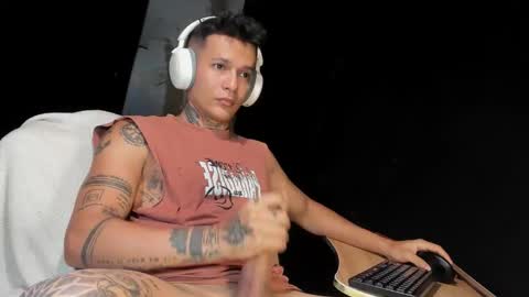 independent model online show from 03-05-26, 01:56