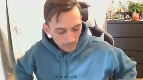 georgek0011 online show from 02-22-26, 09:46