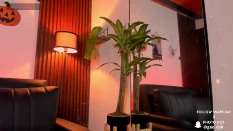 Georgina Caruso online show from 10-19-25, 04:57