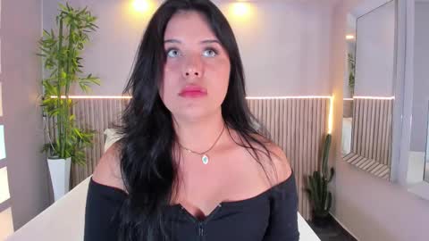 GeorginaReyes  online show from 01-11-26, 05:07