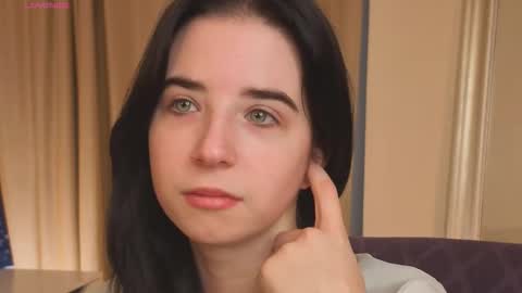 My name is Kelly online show from 10-25-25, 03:14