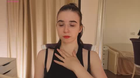 My name is Kelly online show from 11-09-25, 03:05