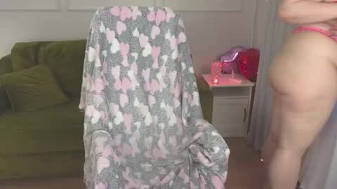 Snapshot of georginia_grimes chatting on 02-14-25, 01:40 Georginia online show from 02-14-25, 01:40