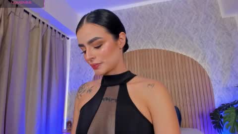 Kendal  online show from 10-23-25, 01:43