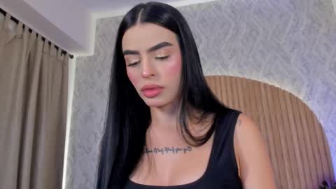 Kendal  online show from 11-17-25, 02:01