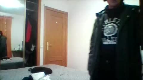 geovannyruiz123 online show from 12-18-25, 11:33