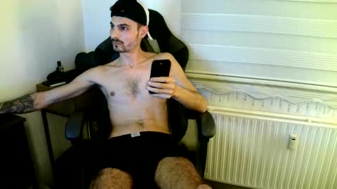 HeteroGermanbigdic77 online show from 11-26-25, 10:44