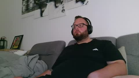 Phil online show from 07-06-26, 11:29