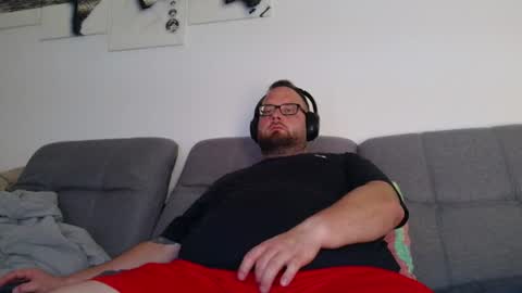 Phil online show from 07-18-26, 08:51