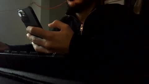 Snapshot of germanlatino02 chatting on 11-15-25, 01:07 teo online show from 11-15-25, 01:07