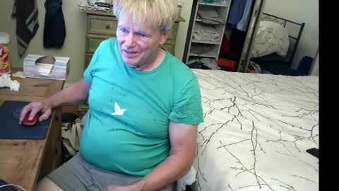 Snapshot of gethyn chatting on 09-10-25, 09:42 Gethyn online show from 09-10-25, 09:42