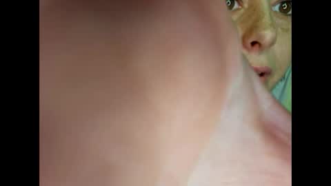 Snapshot of gf0044 chatting on 09-10-25, 03:50 gf0044 online show from 09-10-25, 03:50