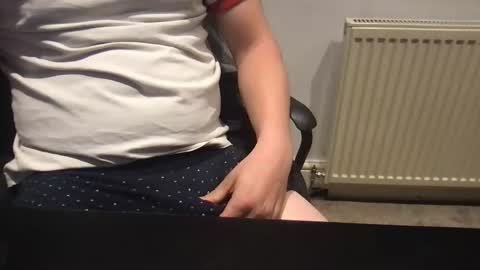 gfaulk9er online show from 04-14-26, 06:36