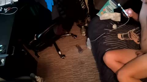 Snapshot of ggdjsjj chatting on 01-18-26, 02:37 Timmy of UK online show from 01-18-26, 02:37