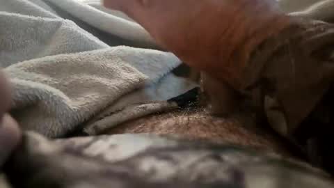 Gldyucame online show from 11-04-25, 04:39