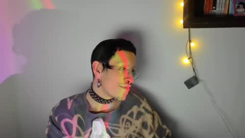 Snapshot of gh0st_pussy chatting on 05-29-26, 07:17 Ghost Bussy online show from 05-29-26, 07:17