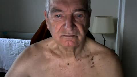 Snapshot of gh1952ma chatting on 01-22-25, 11:23 Gisse online show from 01-22-25, 11:23