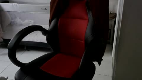 Snapshot of gh1952ma chatting on 02-10-25, 01:01 Gisse online show from 02-10-25, 01:01