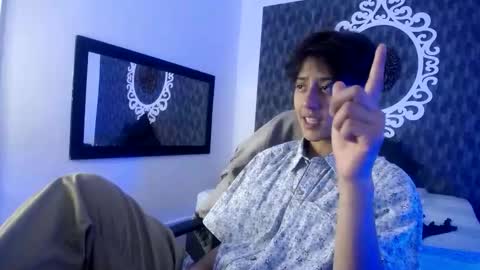 Snapshot of ghost__girl_ chatting on 11-01-25, 01:29 Your Girl online show from 11-01-25, 01:29