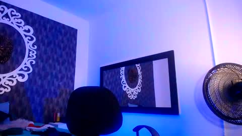 Snapshot of ghost__girl_ chatting on 12-15-25, 06:12 Your Girl online show from 12-15-25, 06:12