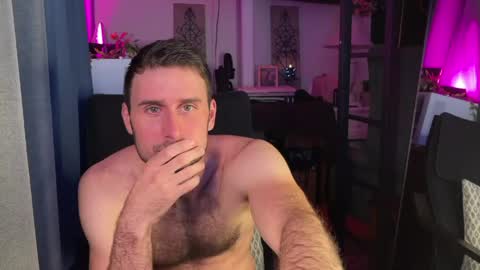 Snapshot of ghostdaddy9 chatting on 05-25-26, 03:12 big boy ghost face online show from 05-25-26, 03:12