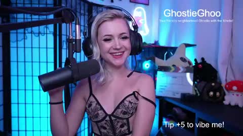Snapshot of ghostieghoo chatting on 05-21-26, 11:56 Ghostie online show from 05-21-26, 11:56
