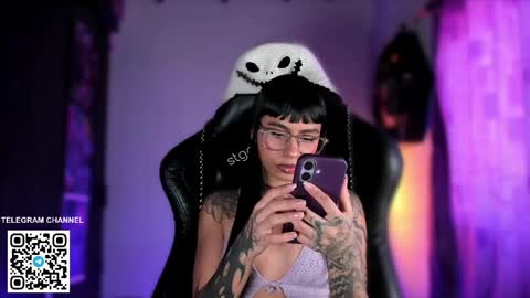 Snapshot of ghostlydolll chatting on 05-22-26, 05:18 Sara online show from 05-22-26, 05:18