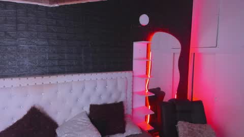 Allison  online show from 01-30-25, 01:22