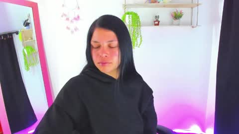 giaaaa   online show from 05-05-26, 12:29