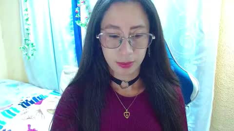Snapshot of gia_leinn chatting on 10-18-25, 10:54 Gia online show from 10-18-25, 10:54
