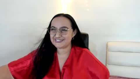 nahomi online show from 01-11-25, 04:06