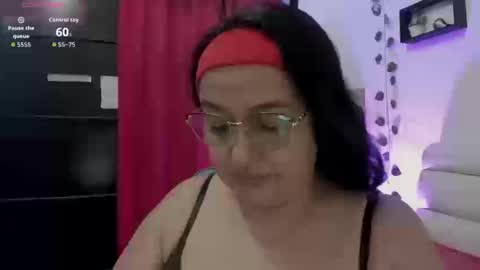 nahomi online show from 09-27-25, 01:43