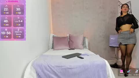 Snapshot of gia_watsonn chatting on 02-25-25, 12:34 Gia online show from 02-25-25, 12:34