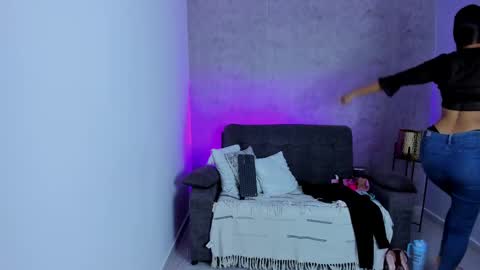 Snapshot of gia_watsonn chatting on 09-11-25, 05:46 Gia online show from 09-11-25, 05:46