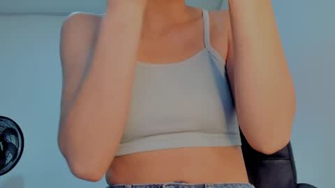 GIA WHITE Independet  online show from 05-15-26, 06:53