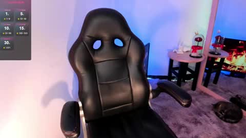 Snapshot of giabrook chatting on 12-06-24, 06:06 Gia online show from 12-06-24, 06:06